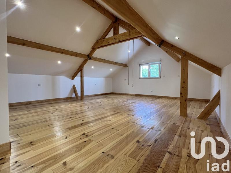 Maison - 200 m² - 8 pièces