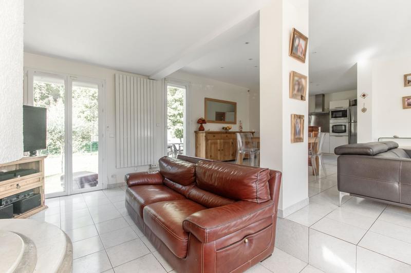 Maison contemporaine - 140 m² - 7 pièces