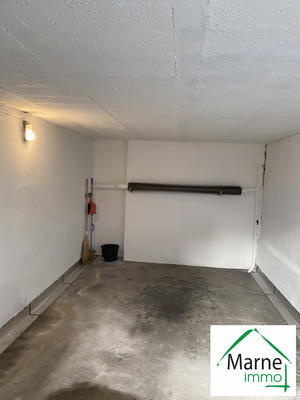 Parking / Garage - 14 m²