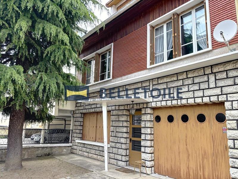 Pavillon - 238 m² - 6 pièces