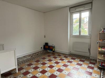 Appartement - 107 m² - 5 pièces