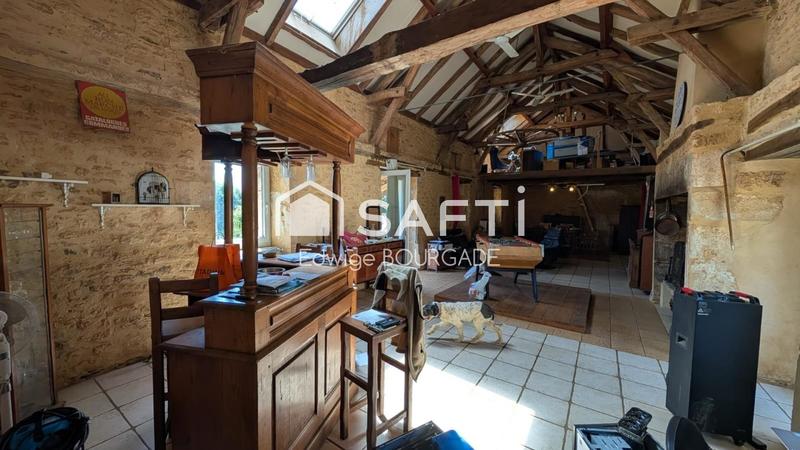 Maison - 230 m² - 4 pièces