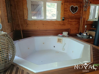 Maison - 240 m² - 5 pièces