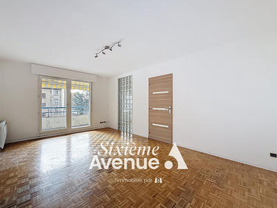 Appartement - 100 m² - 4 pièces