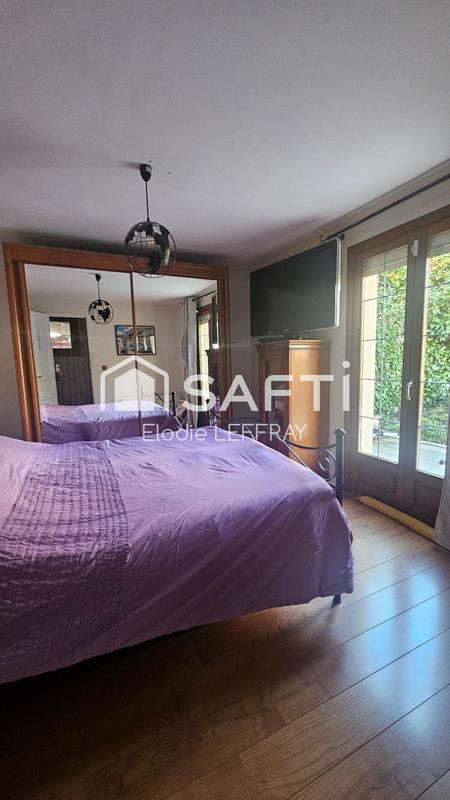 Maison - 180 m² - 5 pièces