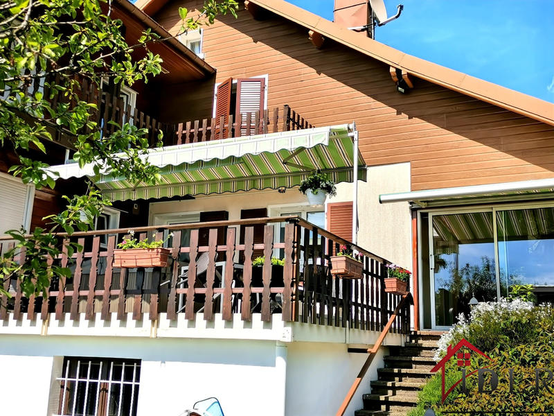 Maison - 200 m² - 7 pièces