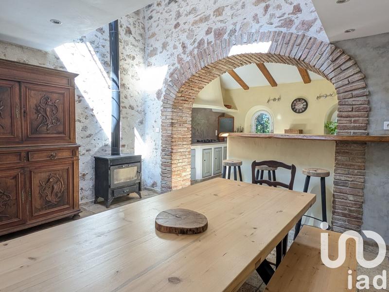 Maison - 200 m² - 7 pièces