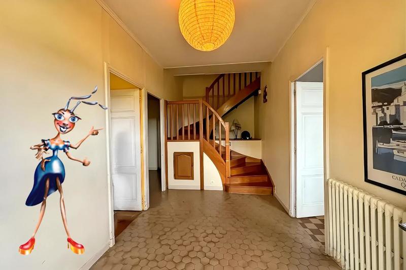 Demeure - 234 m² - 7 pièces