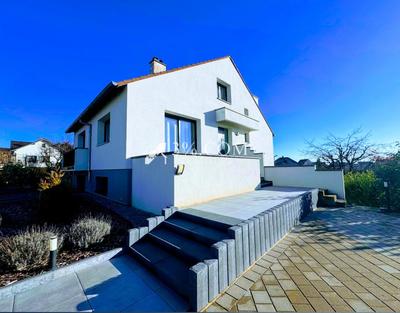 Maison - 150 m² - 7 pièces