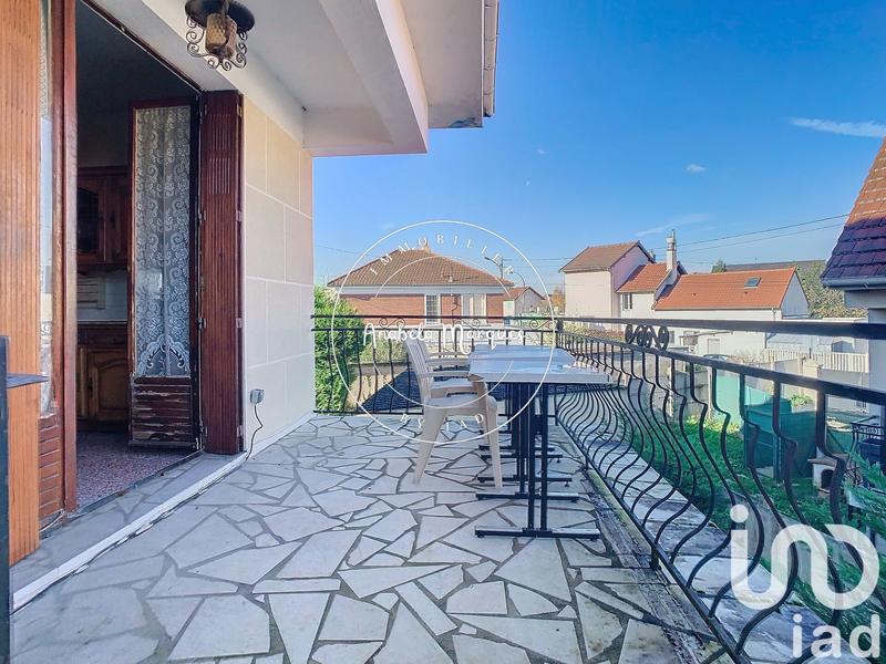 Maison - 200 m² - 8 pièces