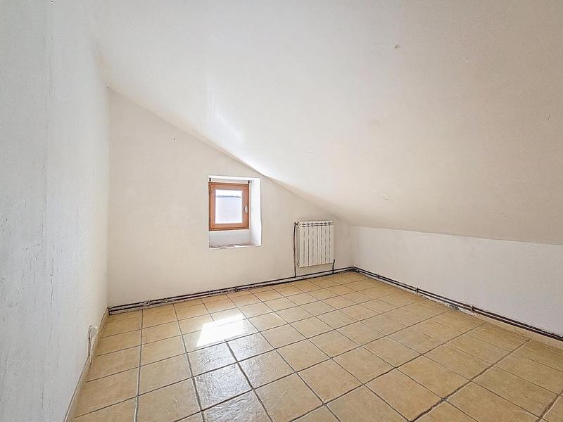 Maison de village - 300 m² - 18 pièces