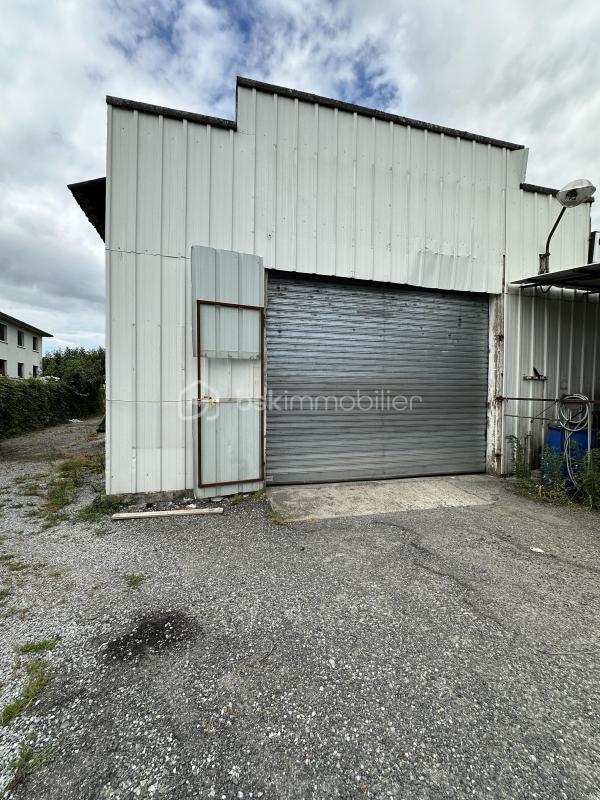 Local d'activité / Entrepôt - 300 m² - 4 pièces