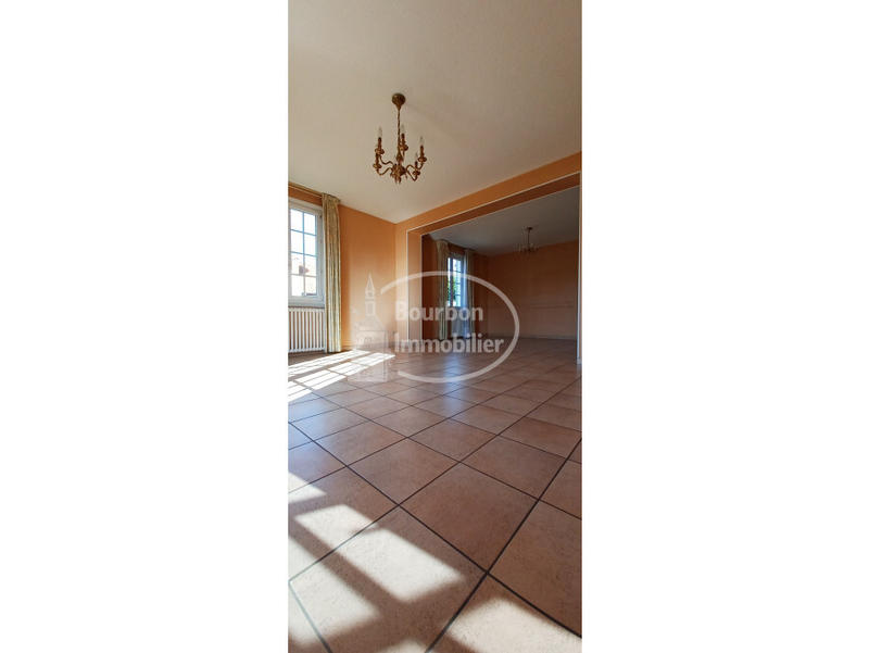 Maison - 102 m² - 6 pièces