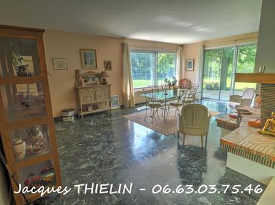 Maison - 260 m² - 8 pièces