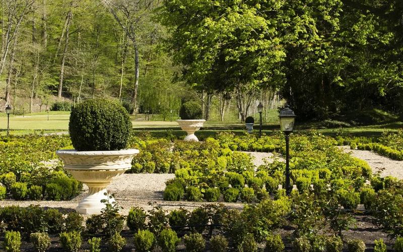 Château - 1 300 m² - 30 pièces