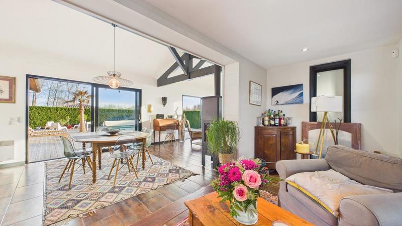 Maison - 168 m² - 7 pièces