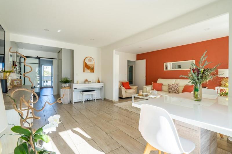 Appartement - 82 m² - 3 pièces