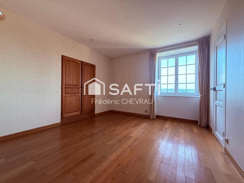 Maison - 261 m² - 7 pièces