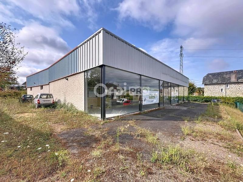 Local commercial - 551 m²