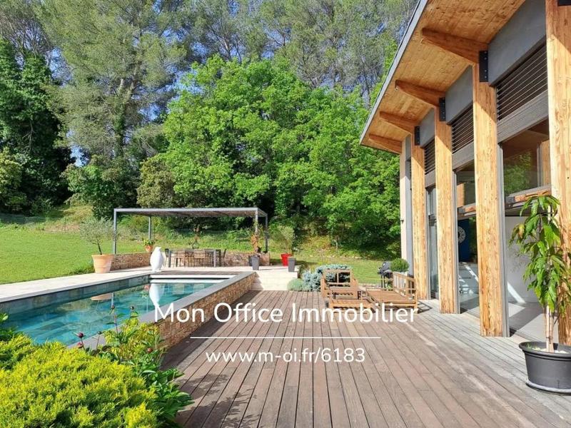Maison - 160 m² - 5 pièces