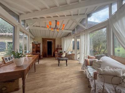 Maison - 363 m² - 10 pièces