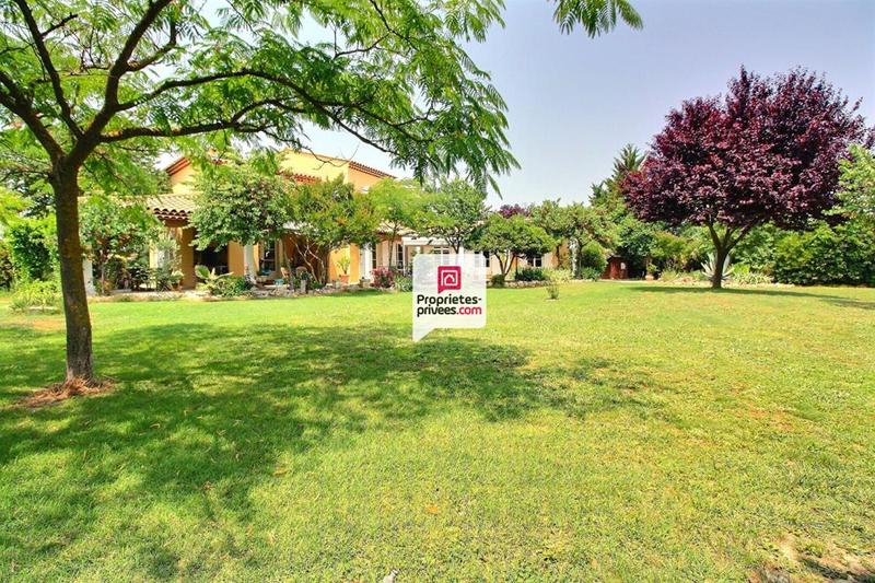 Maison - 230 m² - 8 pièces