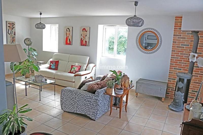 Maison - 99 m² - 5 pièces