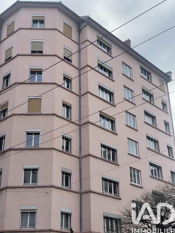 Appartement - 81 m² - 5 pièces