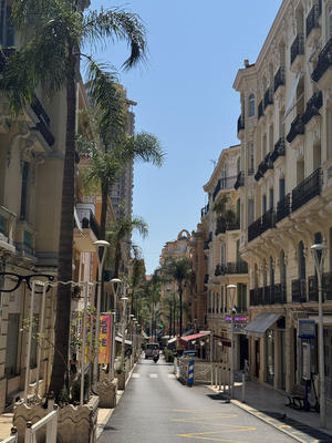 Fonds de commerce - Magasins - 56 m²