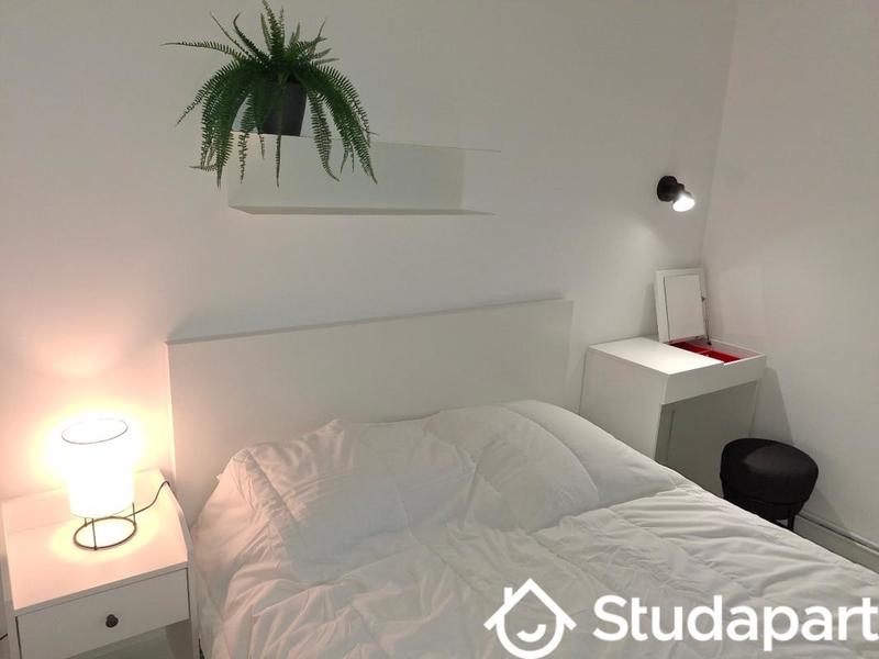 Chambre - 12 m² - 1 pièce