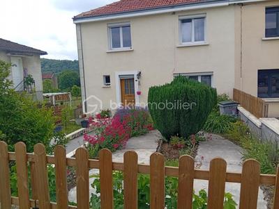 Demeure - 82 m² - 6 pièces