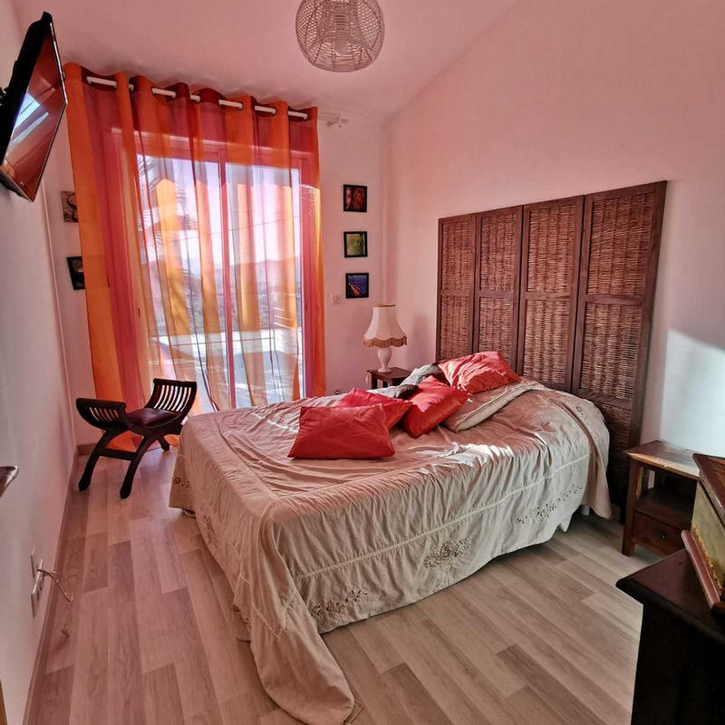 Maison - 200 m² - 7 pièces