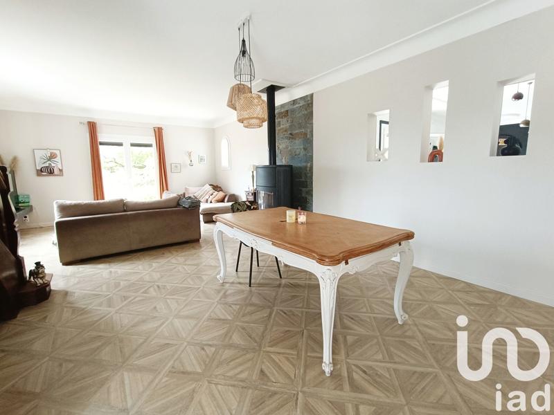 Maison - 240 m² - 7 pièces