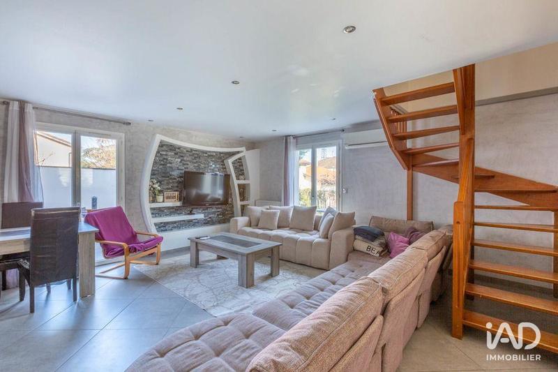 Maison - 110 m² - 5 pièces