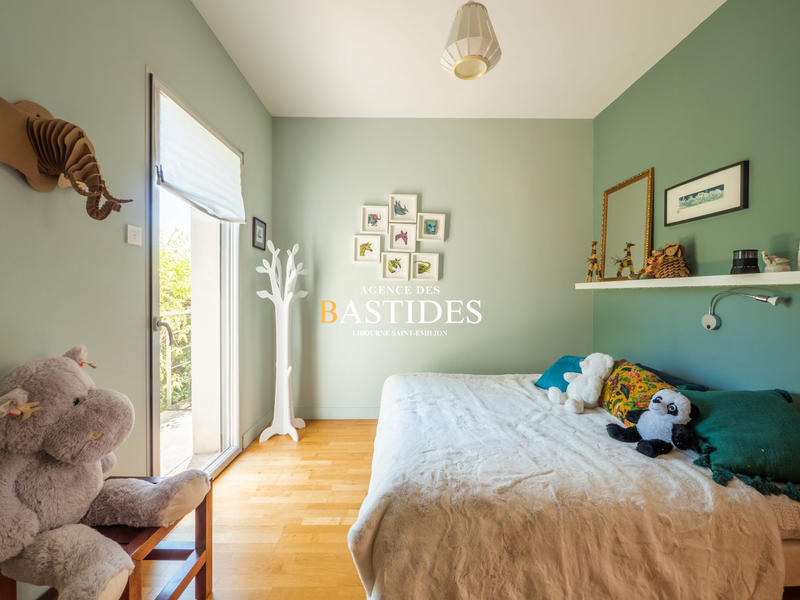 Maison contemporaine - 223 m² - 7 pièces