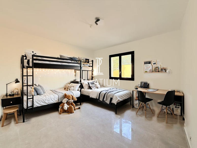 Villa - 140 m² - 6 pièces