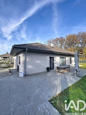 Maison - 90 m² - 4 pièces