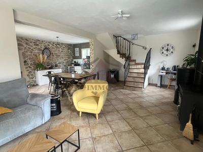 Maison - 106 m² - 5 pièces