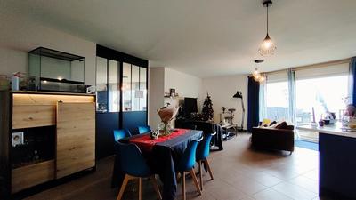 Maison - 98 m² - 4 pièces