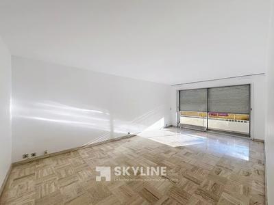 Appartement - 93 m² - 4 pièces