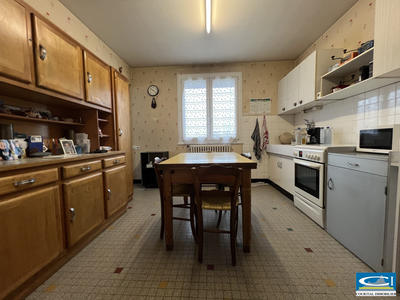 Maison traditionnelle - 104 m² - 7 pièces