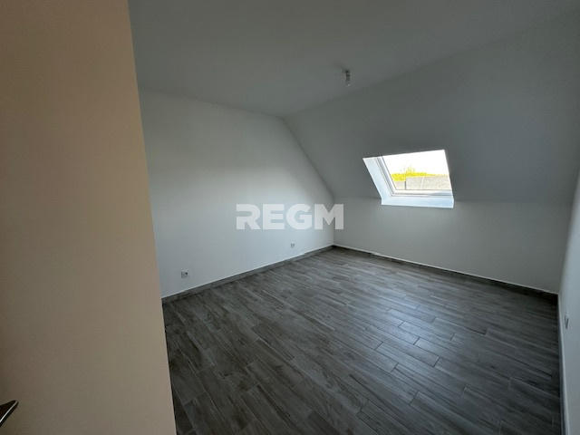 Maison - 104 m² - 6 pièces