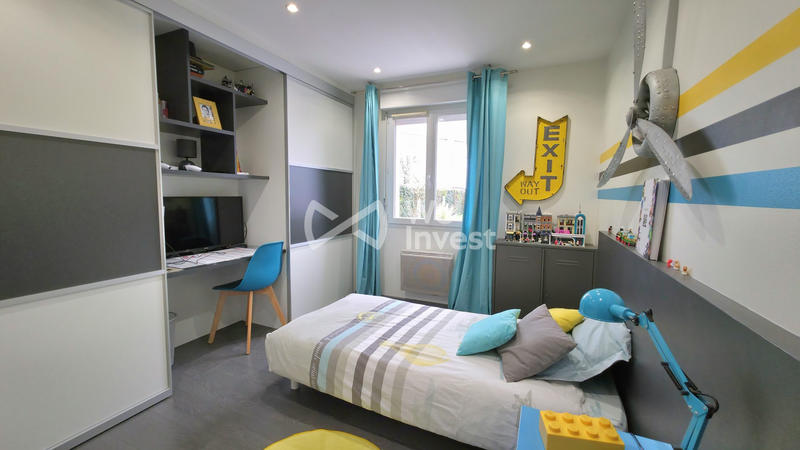 Maison contemporaine - 153 m² - 8 pièces