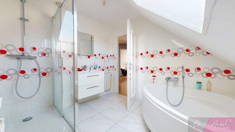 Maison - 132 m² - 6 pièces