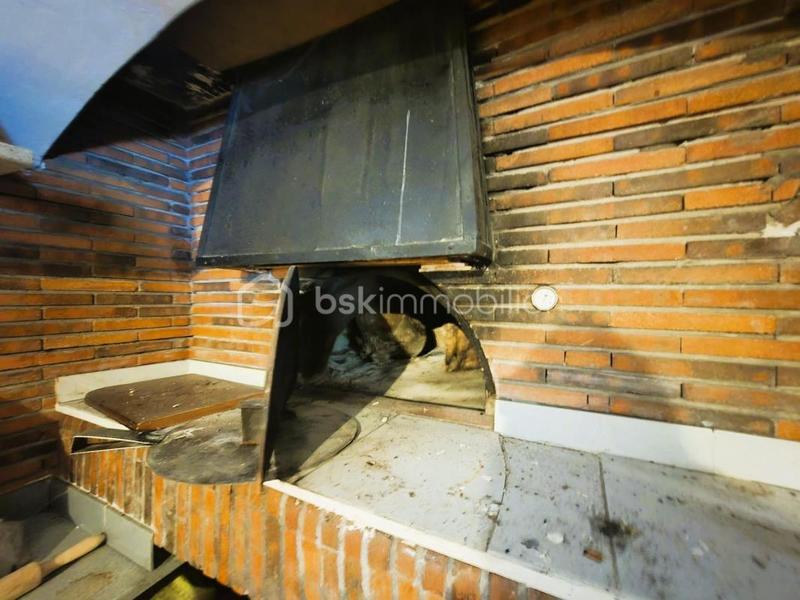 Maison traditionnelle - 162 m² - 6 pièces