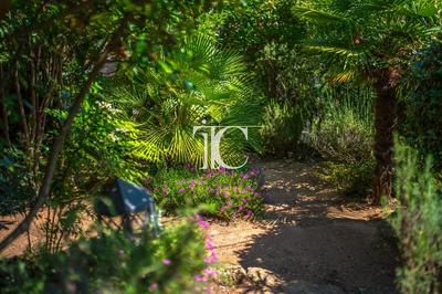 Maison de village - 274 m² - 9 pièces