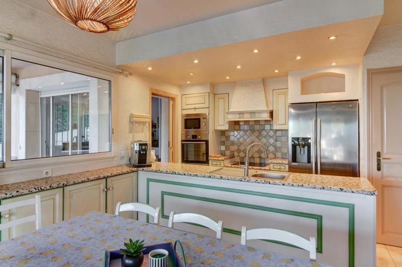 Villa - 378 m² - 10 pièces