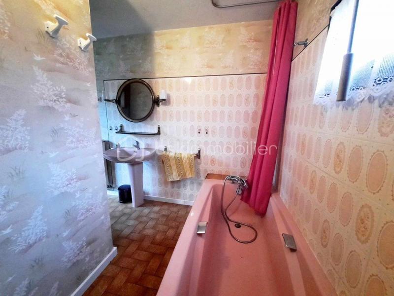 Maison traditionnelle - 163 m² - 6 pièces