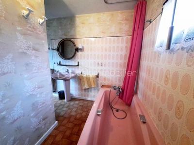 Maison traditionnelle - 163 m² - 6 pièces