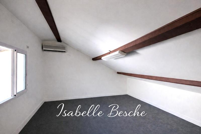 Maison - 239 m² - 7 pièces